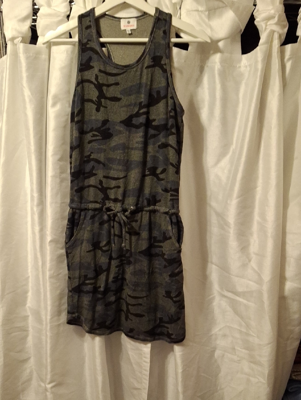 Sundry Heather Gray Knit Top with Contrasting Trim